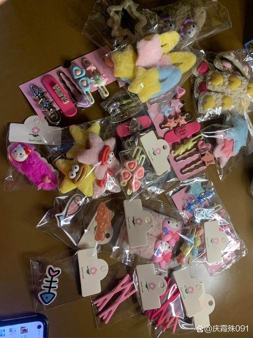 13岁女孩卖发卡：背后的辛酸与坚强
