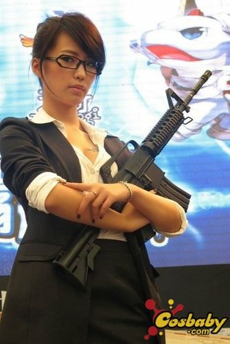 CSOL陈玮：CJ展台上的惊艳一瞥，成就游戏中的传奇！