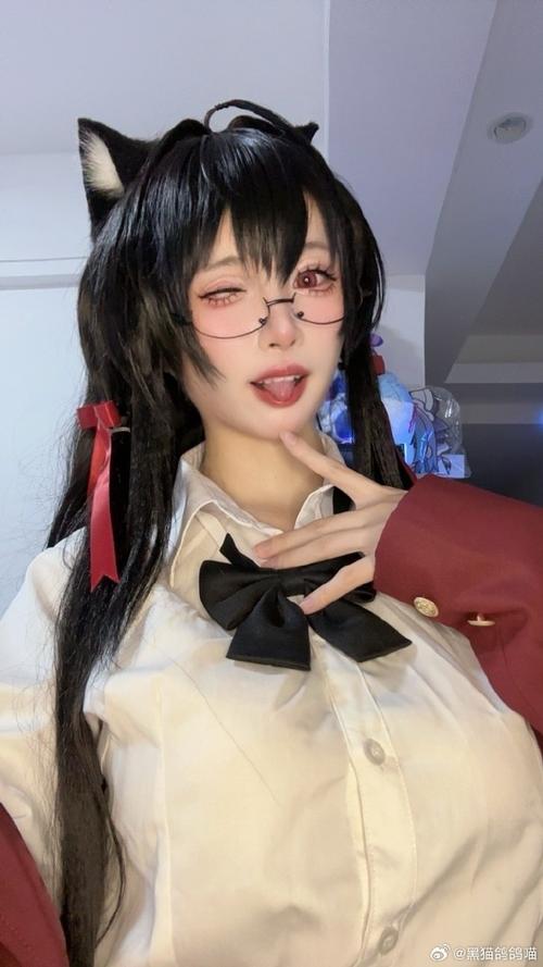 盘点那些惊艳的黑丝眼镜娘COS作品合集